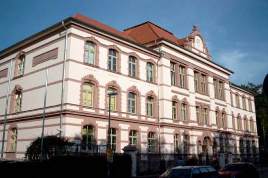 Gebäude Regenboge Grundschule in Rochlitz